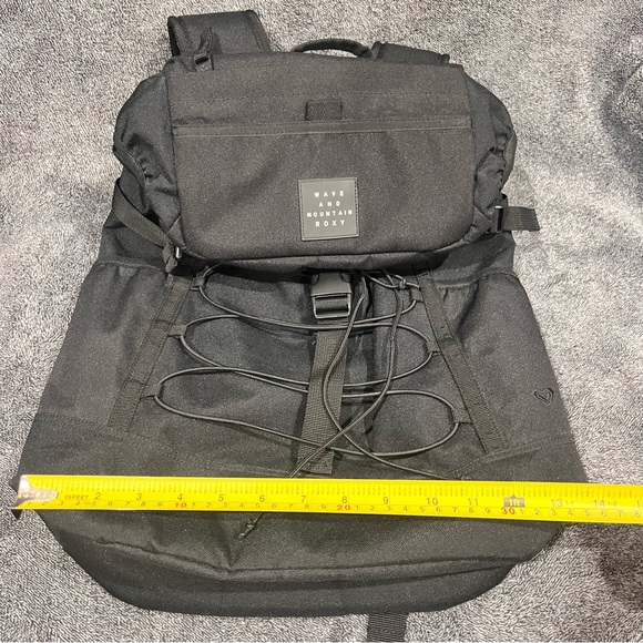 Roxy black “ Wave and Mountain “ daypack hiking trail backpack women’s - Picture 4 of 15